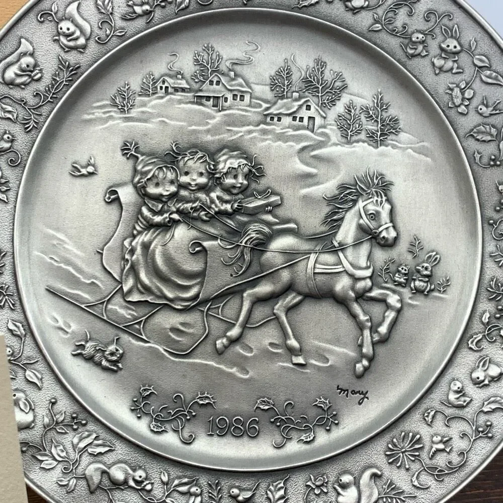 Vintage Little Gallery By Hallmark Mary Hamilton Christmas Pewter Plate Gray OS